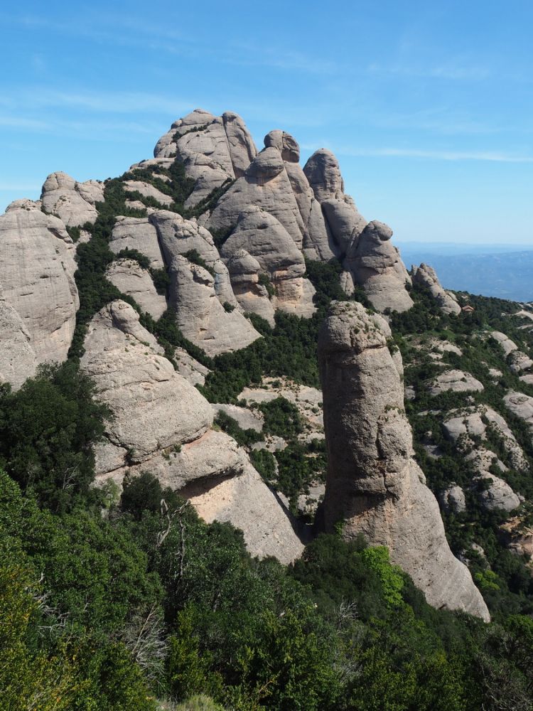 article_1705_Rando Montserrat_08